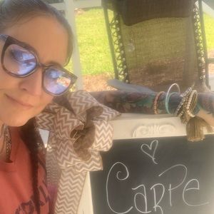 Meet your Posher, Lisa